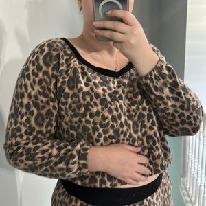 VS CROPPED SWEATSHIRT COMFY!